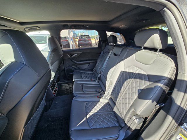 New 2026 Audi SQ7 Premium Plus AWD/4WD image 15