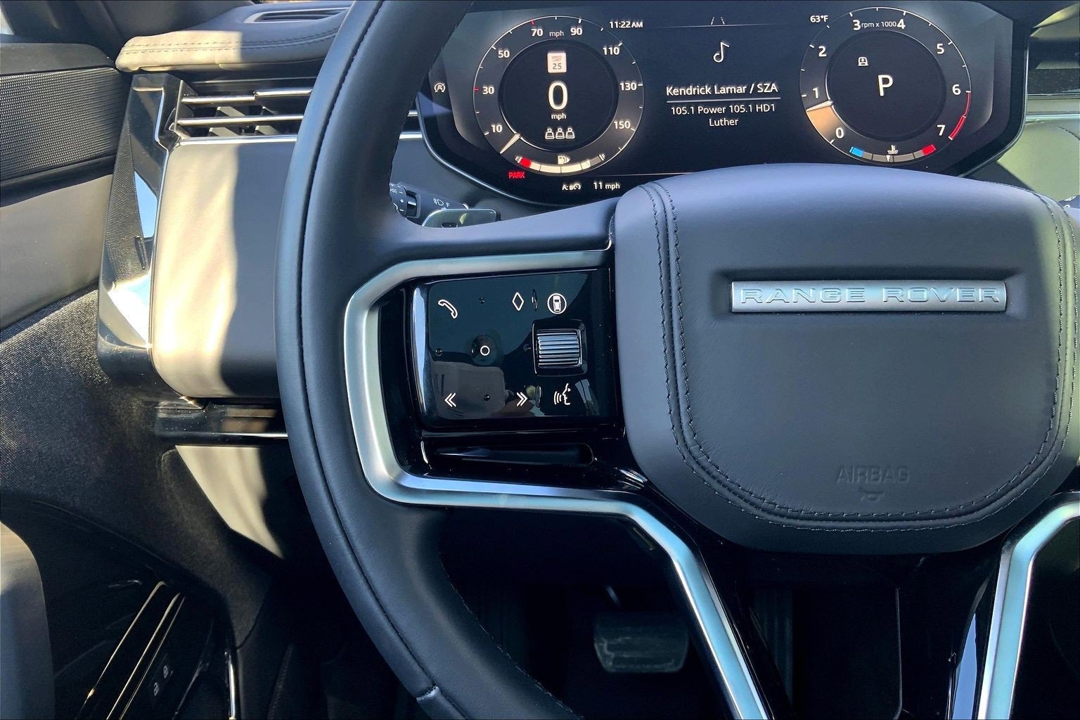 Used 2025 Land Rover Range Rover Sport image 23
