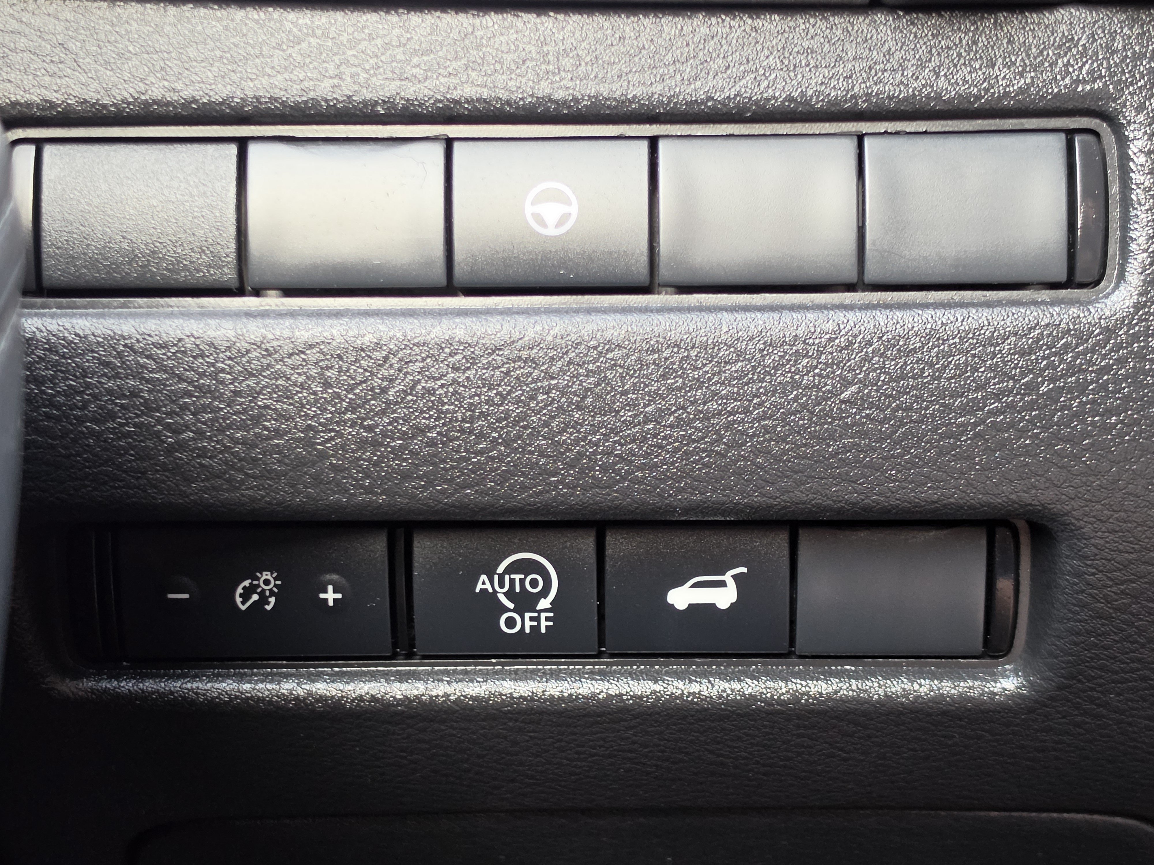 Used 2024 Nissan Rogue SL FWD image 13