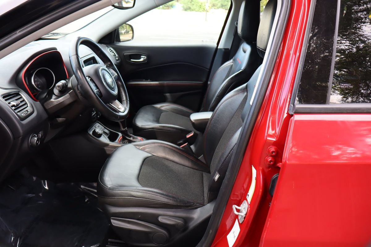 Used 2018 Jeep Compass Trailhawk AWD/4WD image 19