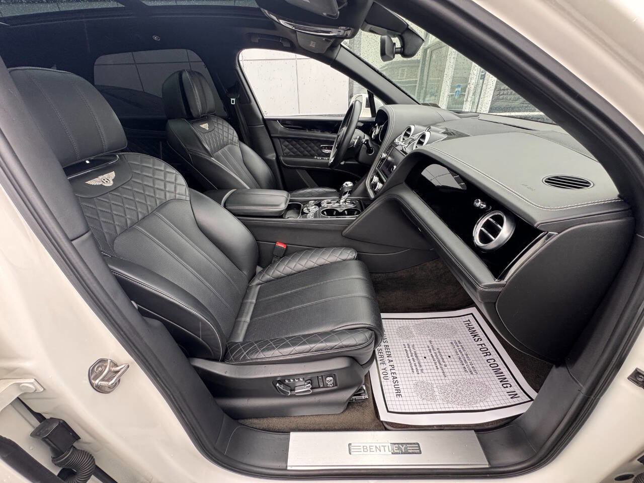 Used 2018 Bentley Bentayga Activity image 17