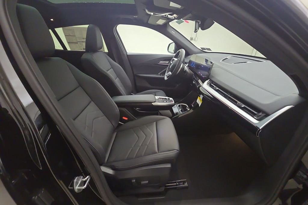 New 2026 BMW X2 xDrive28i w/ Convenience Package AWD/4WD image 30