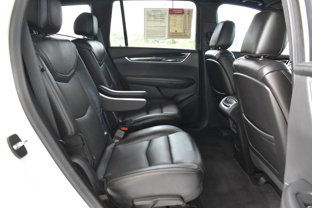 Used 2020 Cadillac XT6 Premium Luxury FWD image 17