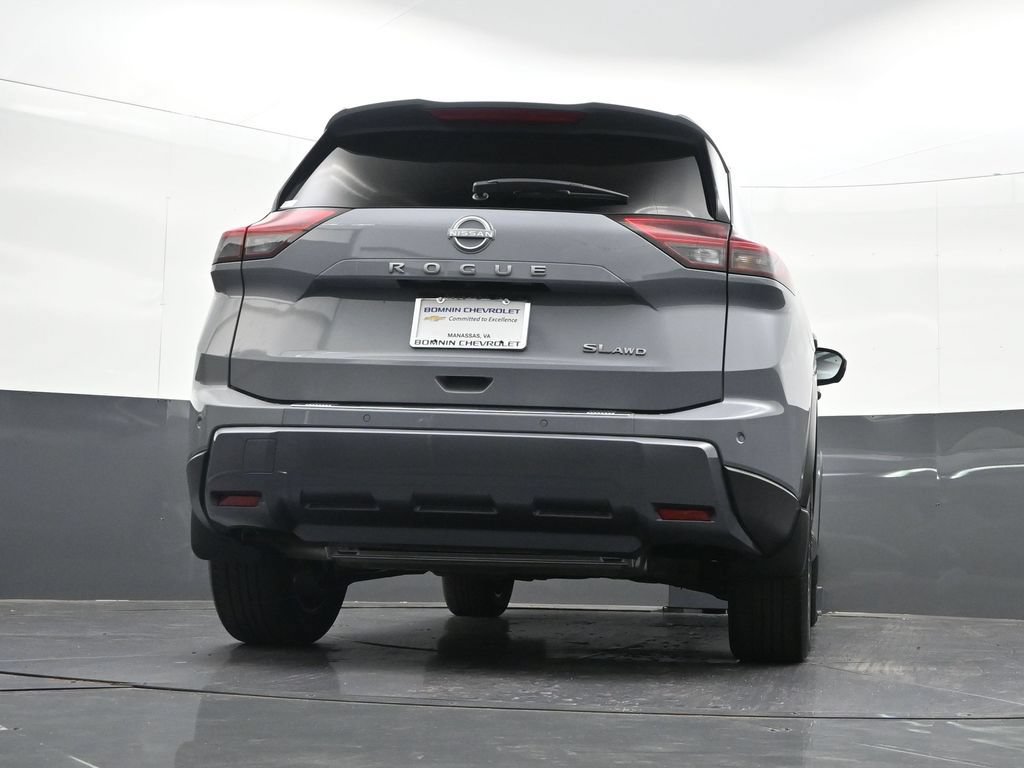 Used 2025 Nissan Rogue SL w/ SL Premium Package AWD/4WD image 34