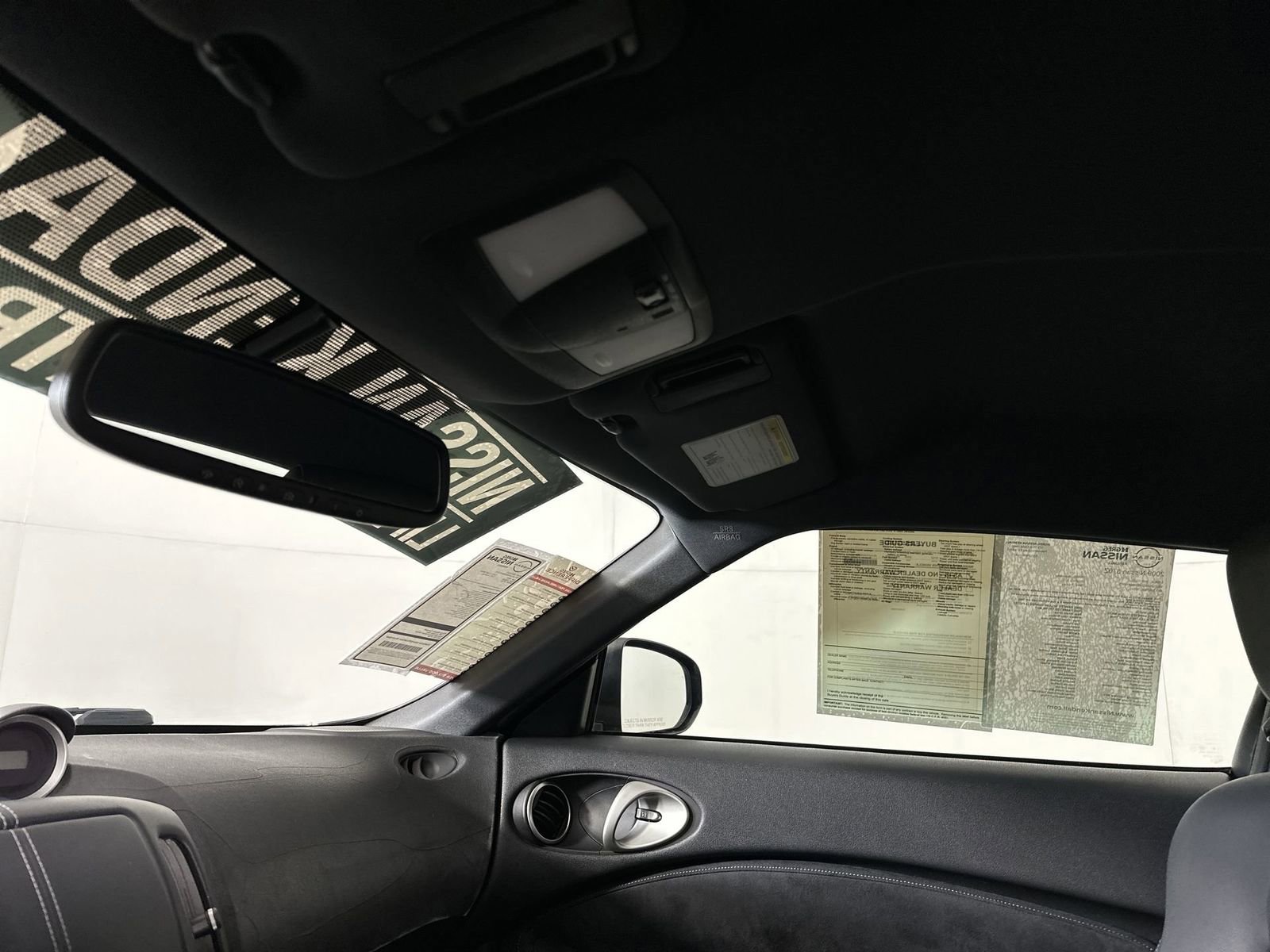 Used 2009 Nissan 370Z Touring RWD image 22