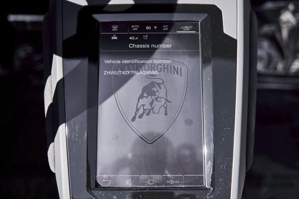 Used 2024 Lamborghini Huracan EVO AWD/4WD image 69