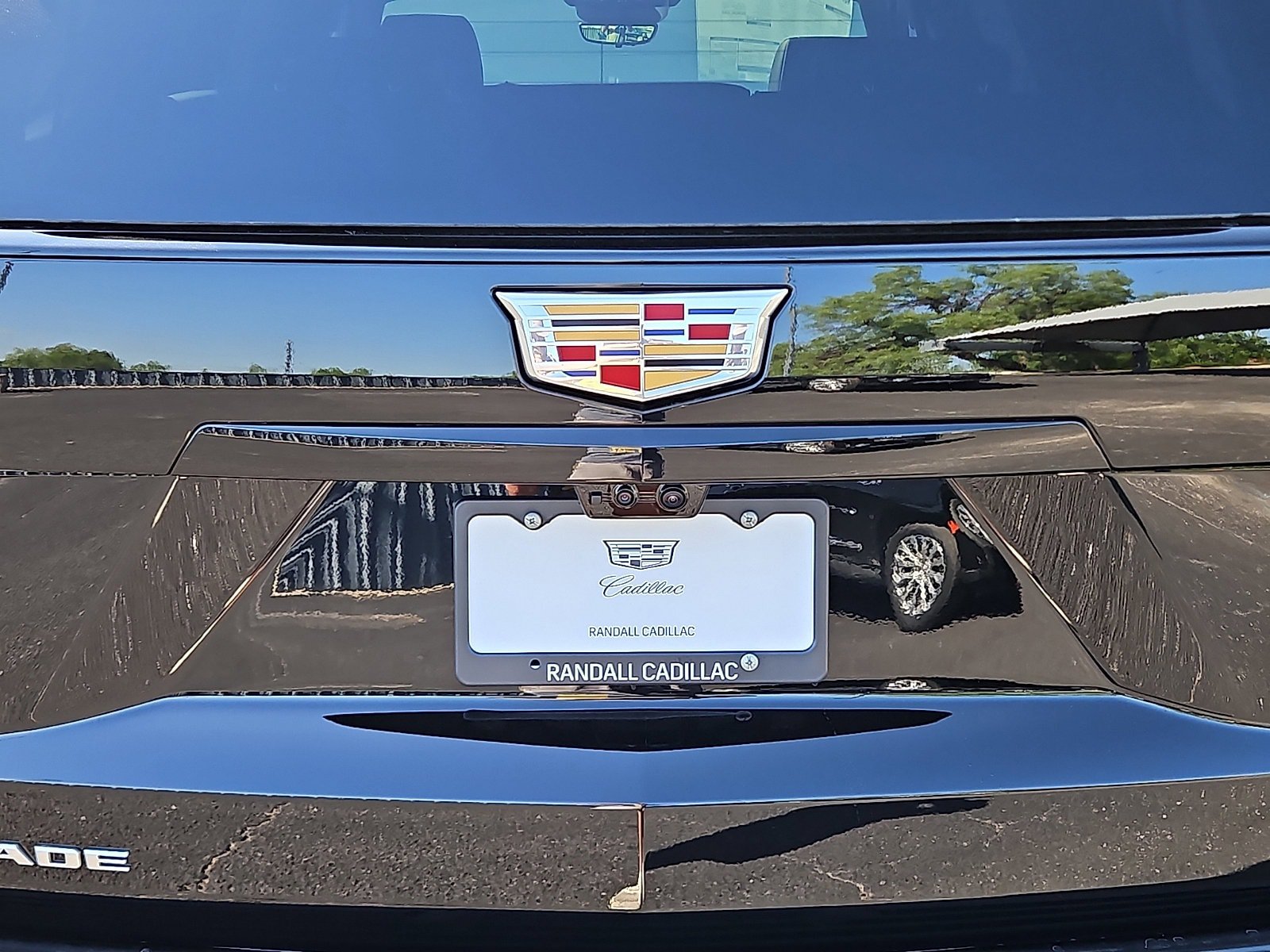 New 2026 Cadillac Escalade ESV Sport w/ Touring Package AWD/4WD image 5