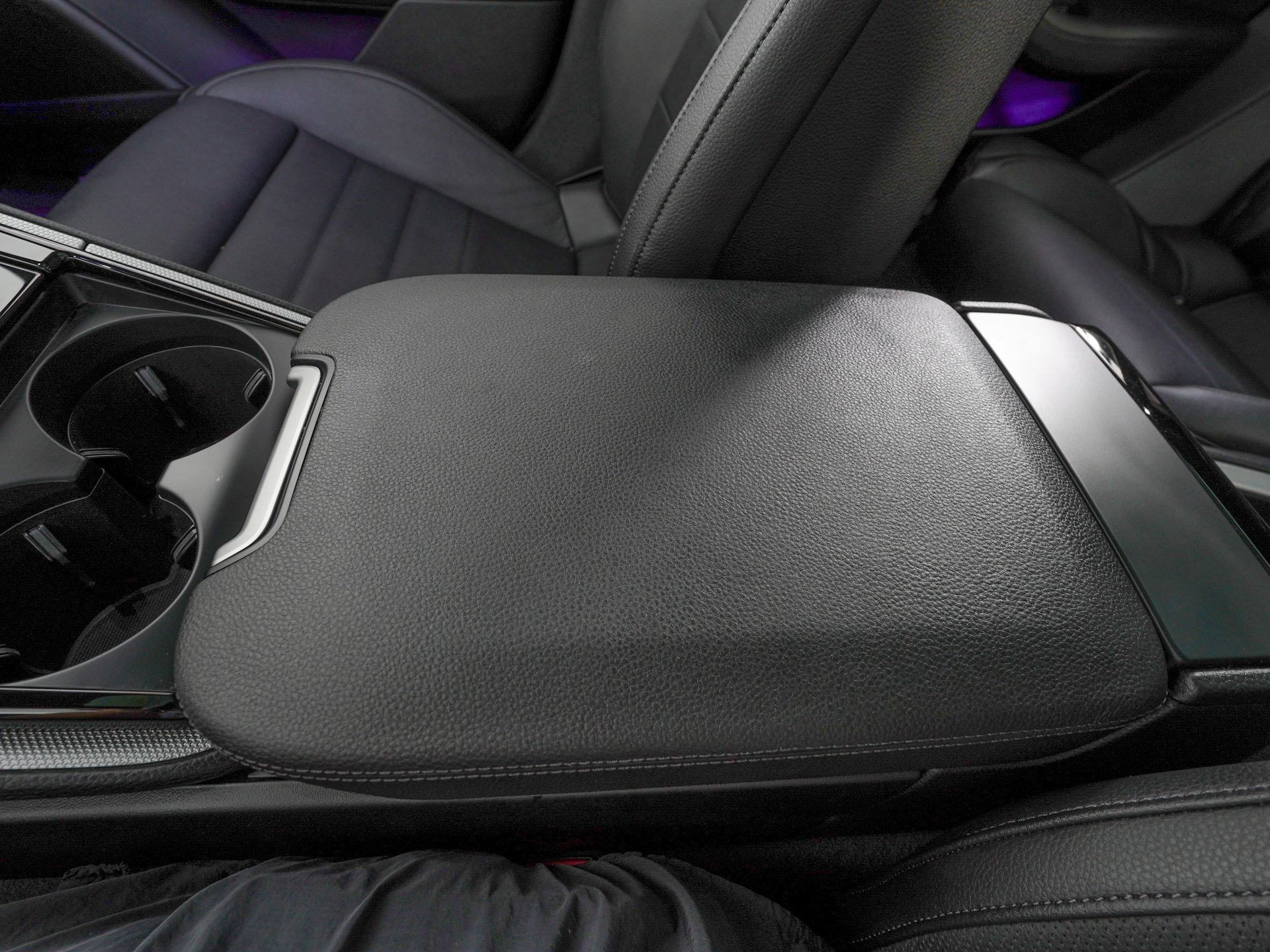 Used 2026 Porsche Panamera image 28