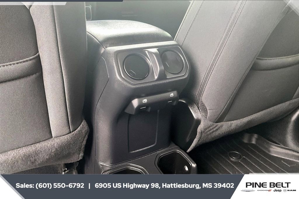 Used 2021 Jeep Gladiator Willys image 23