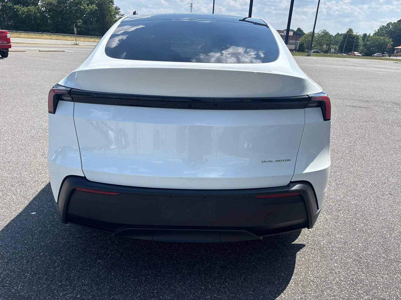 Used 2026 Tesla Model Y AWD image 6