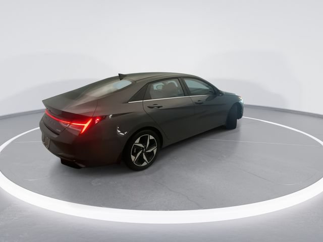 Used 2023 Hyundai Elantra Limited FWD image 6