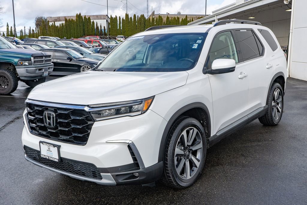 Certified 2023 Honda Pilot Touring image 6