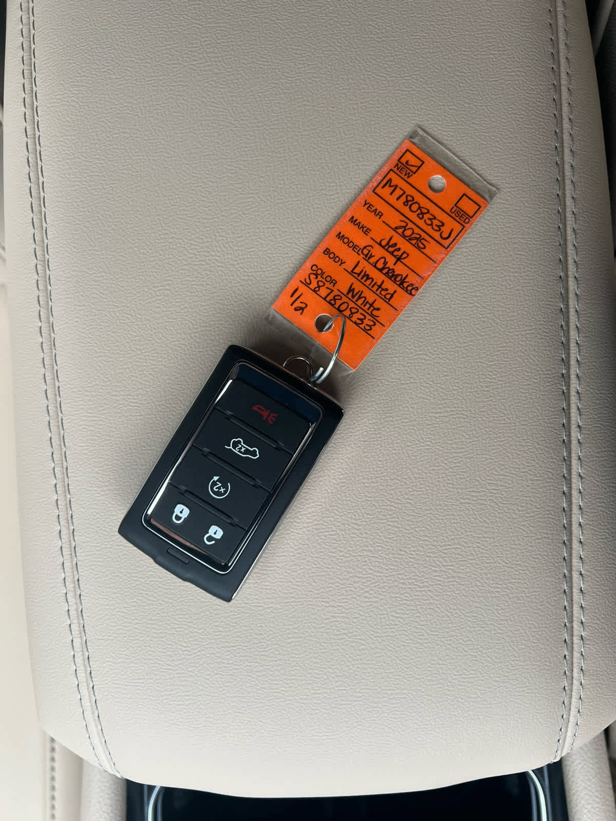 New 2025 Jeep Grand Cherokee Limited image 33