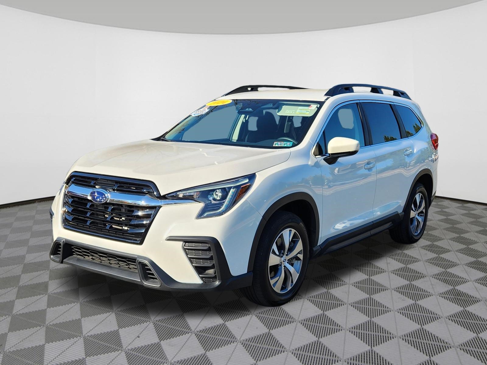 Certified 2024 Subaru Ascent Premium w/ Convenience Package AWD/4WD image 2