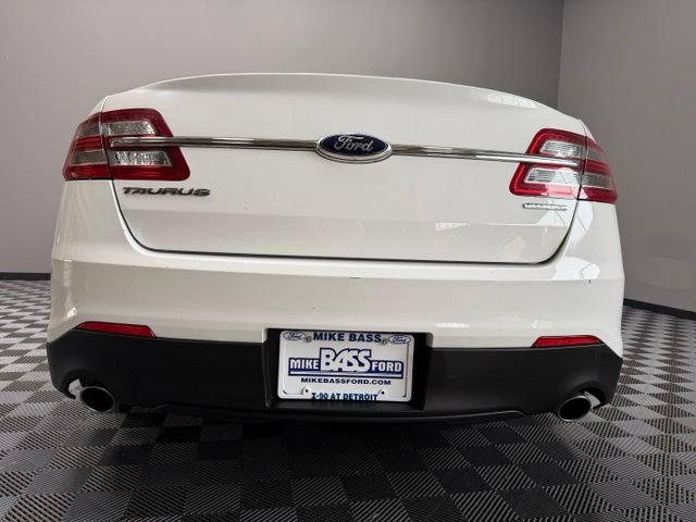 Used 2013 Ford Taurus SE FWD image 10