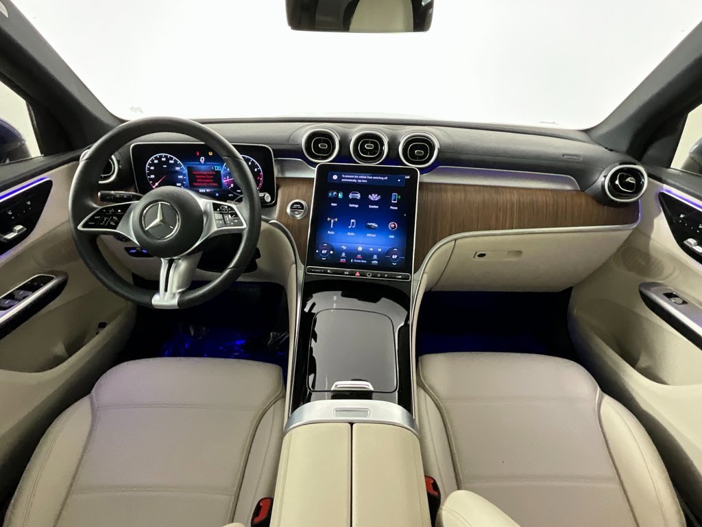 Used 2024 Mercedes-Benz GLC 300 4MATIC image 10