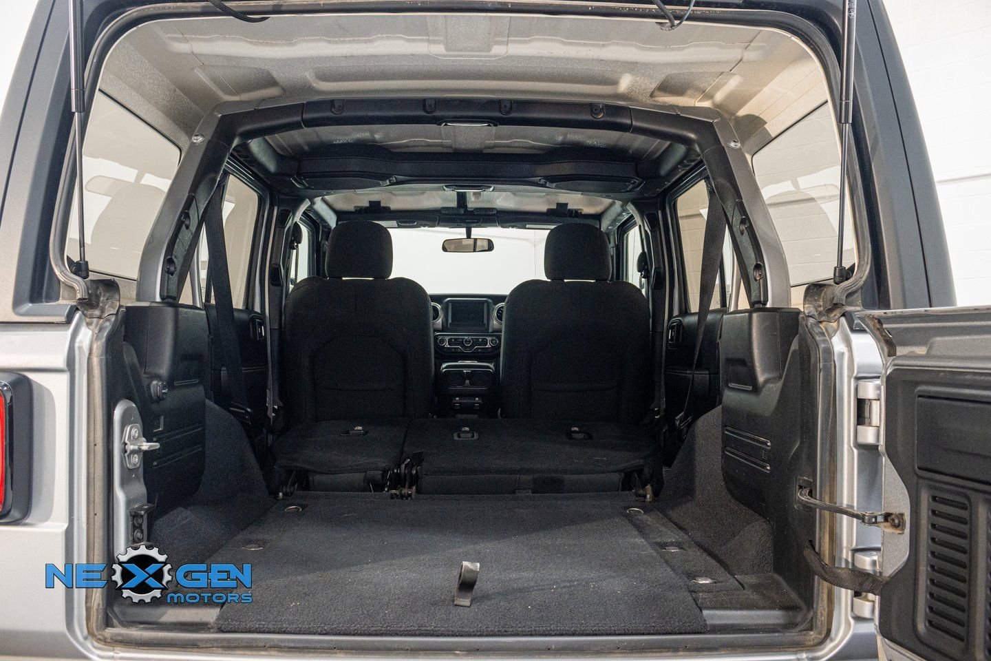 Used 2021 Jeep Wrangler Unlimited Sahara image 42