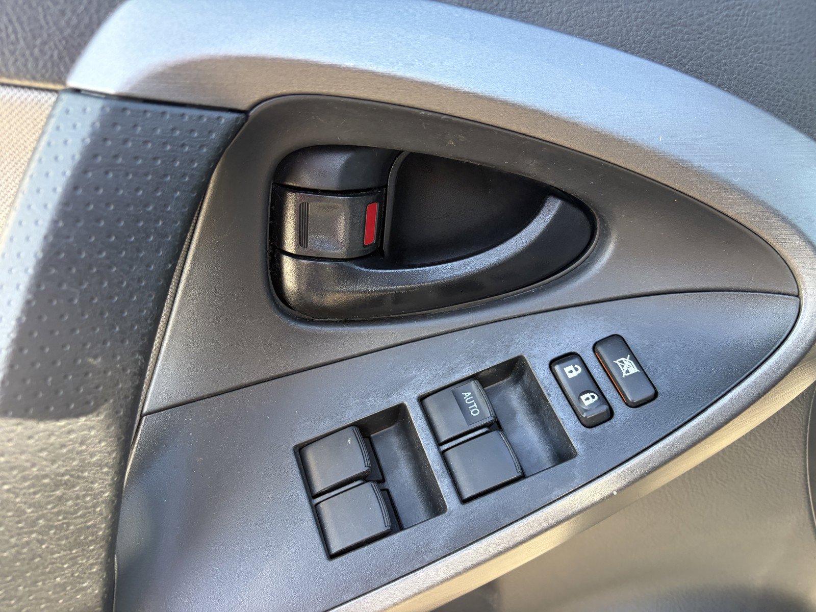 Used 2012 Toyota RAV4 4WD w/ Value Pkg image 12