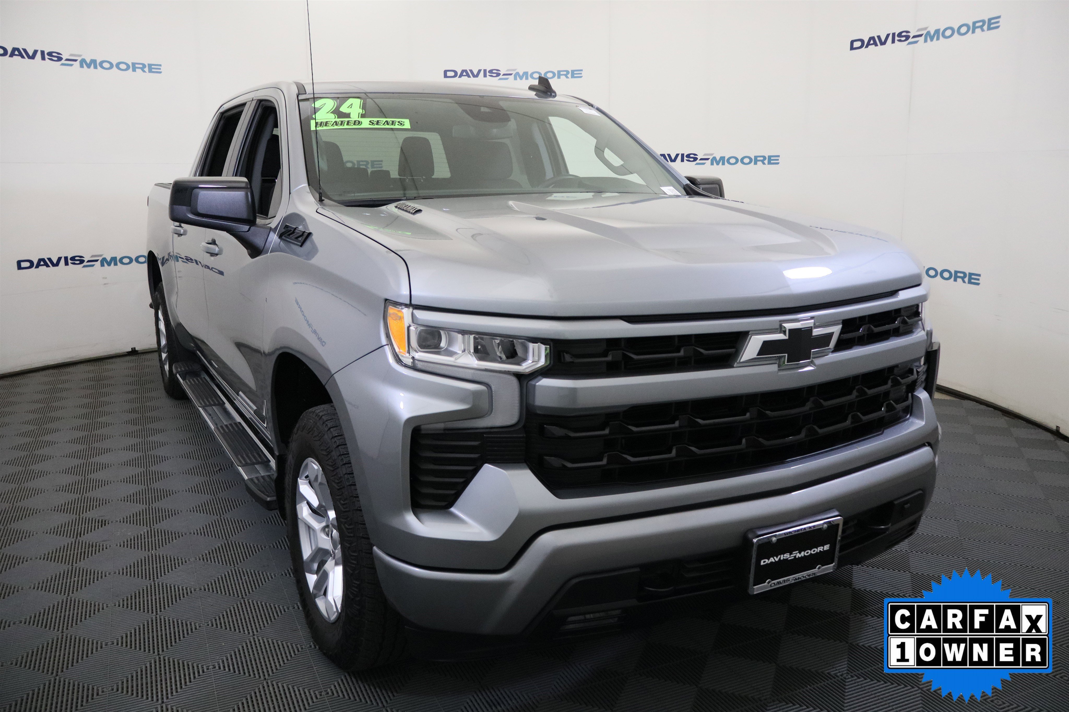 Used 2024 Chevrolet Silverado 1500 RST AWD/4WD image 3