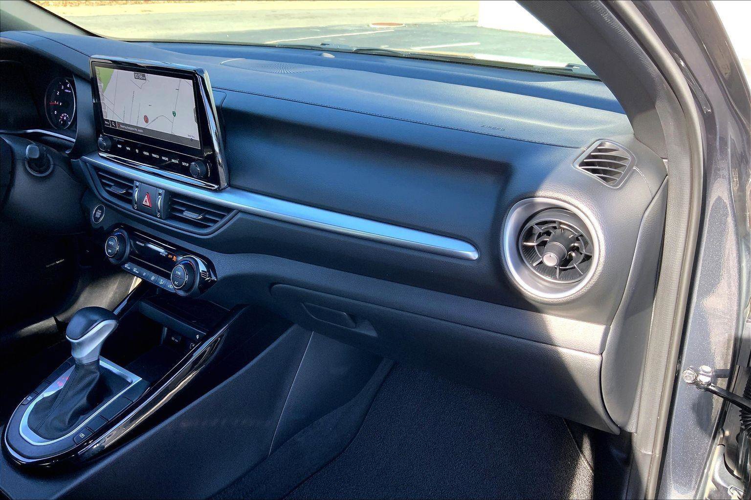 Used 2024 Kia Forte GT-Line w/ GT-Line Premium Package image 15