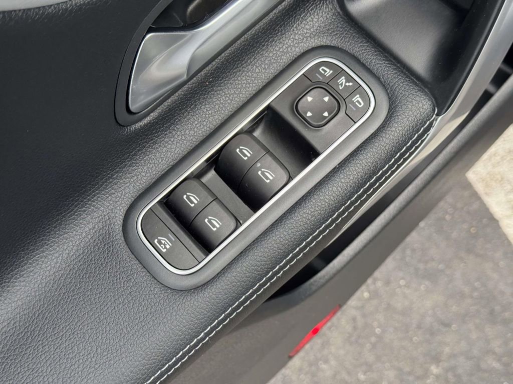 Used 2021 Mercedes-Benz CLA 250 4MATIC image 17