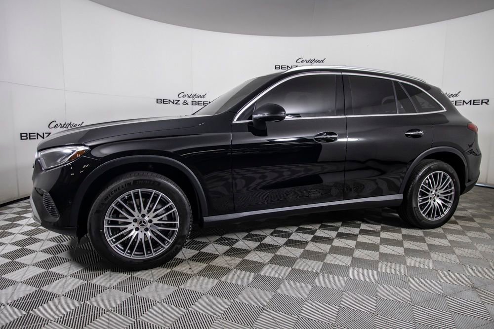 Used 2024 Mercedes-Benz GLC 300 4MATIC image 9