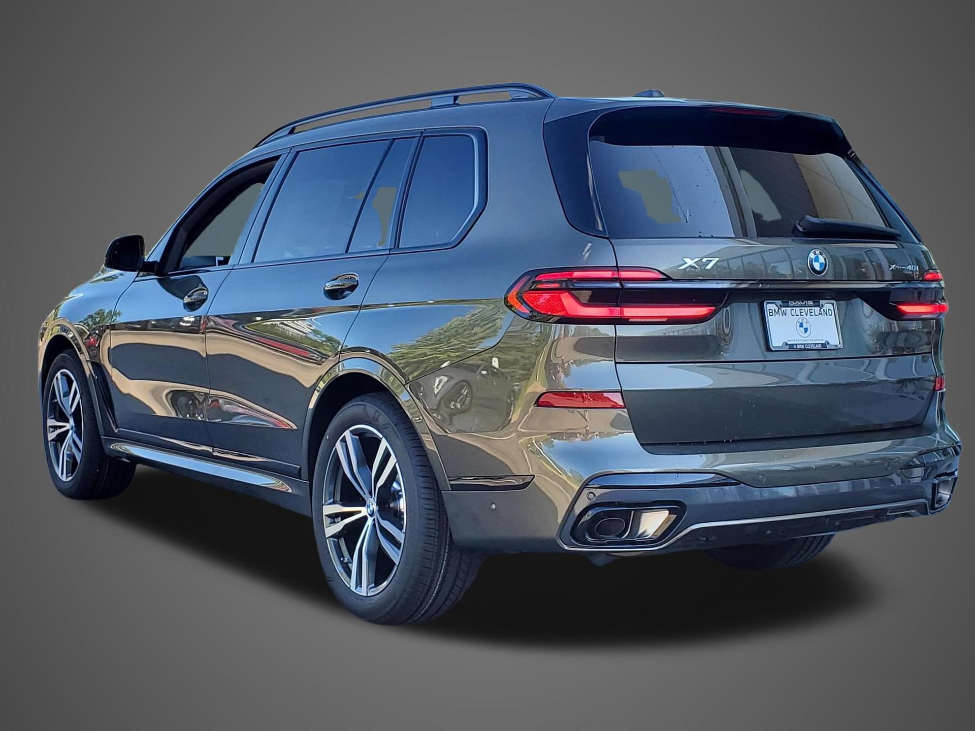 New 2027 BMW X7 xDrive40i w/ M Sport Package AWD/4WD image 9