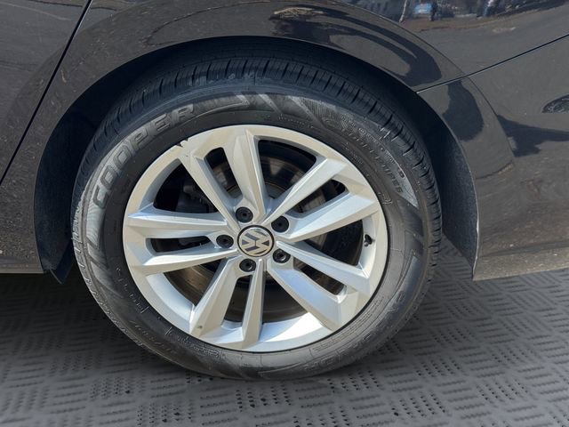 Used 2020 Volkswagen Passat 2.0T SE w/ Sunroof Package image 29