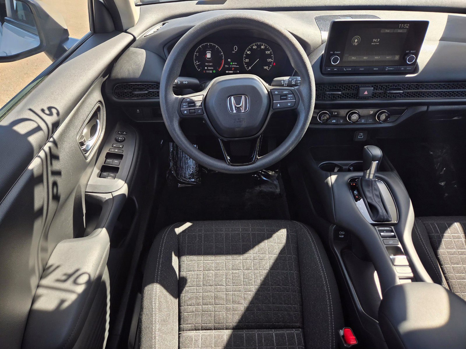 Used 2025 Honda HR-V LX image 17