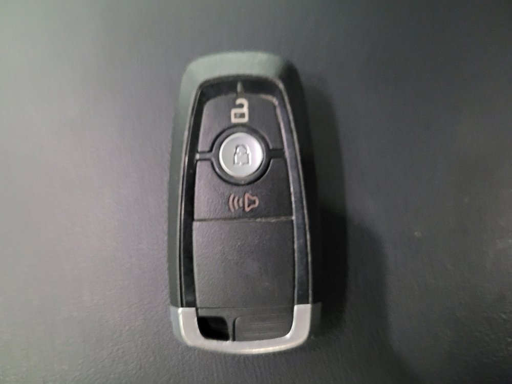 Used 2021 Ford Edge SE w/ Cargo Accessory Package image 32