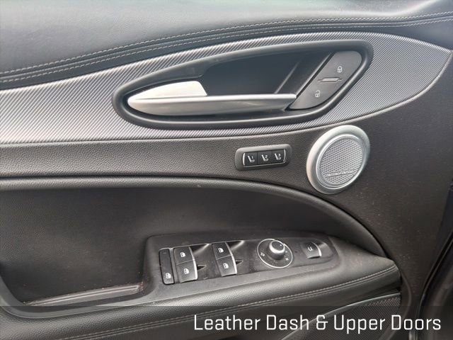 Used 2022 Alfa Romeo Stelvio Veloce image 31