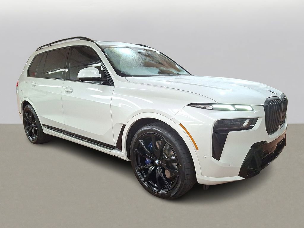 Used 2024 BMW X7 xDrive40i w/ M Sport Package image 3