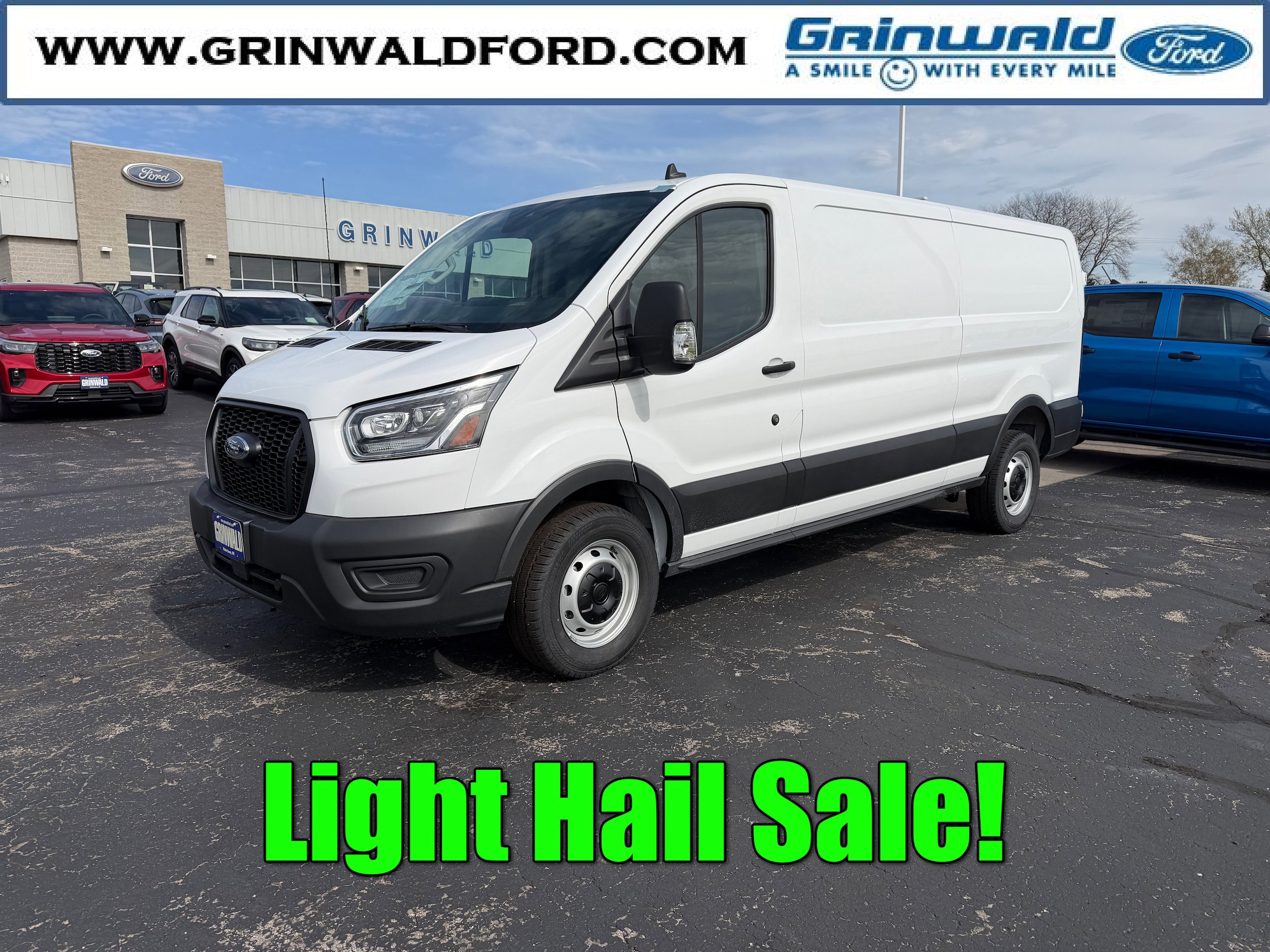 Used 2025 Ford Transit 150 Low Roof RWD image 1