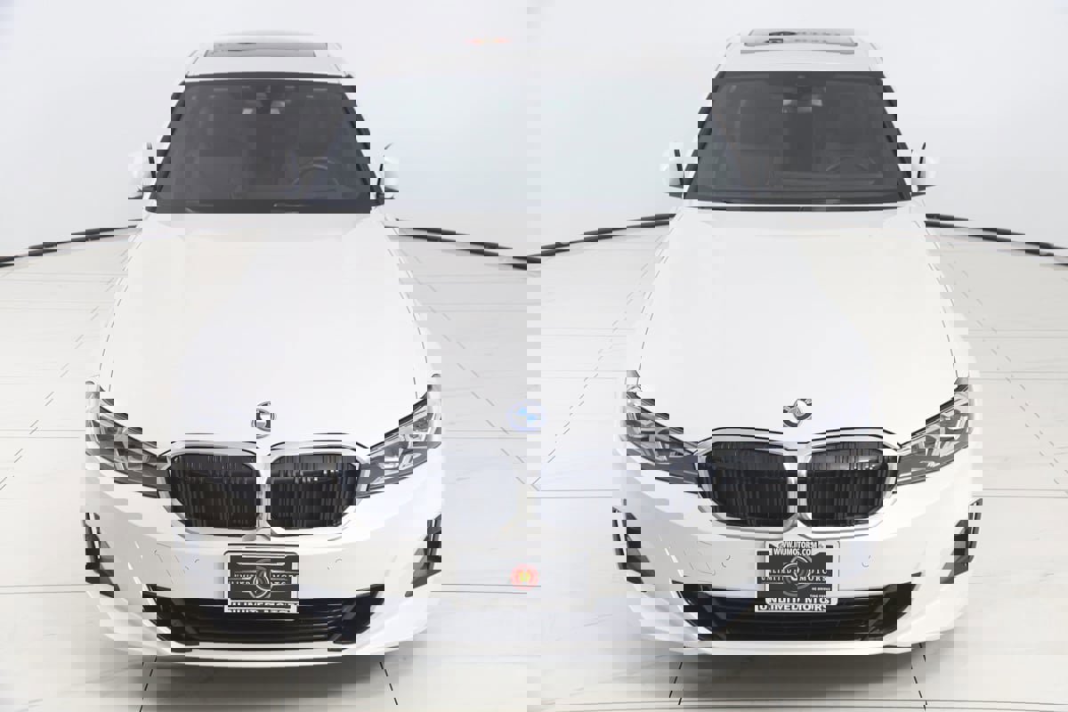 Used 2023 BMW 330e xDrive w/ Premium Package image 60