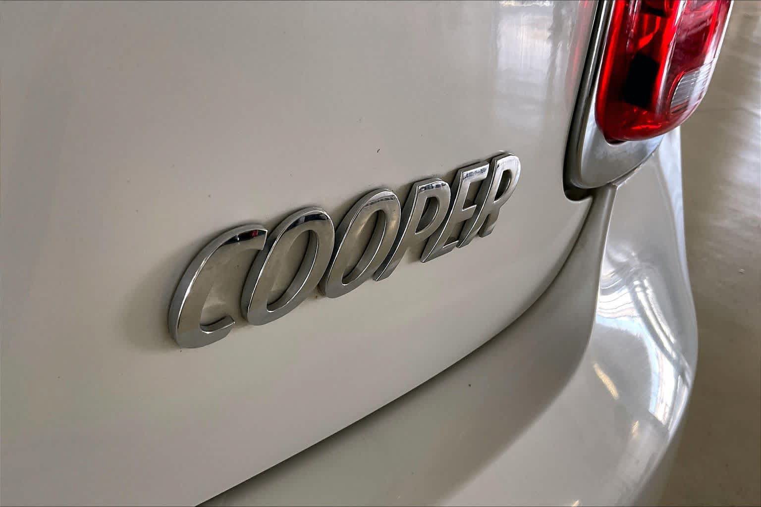 Used 2024 MINI Cooper Convertible w/ Signature Upholstery Package FWD image 9