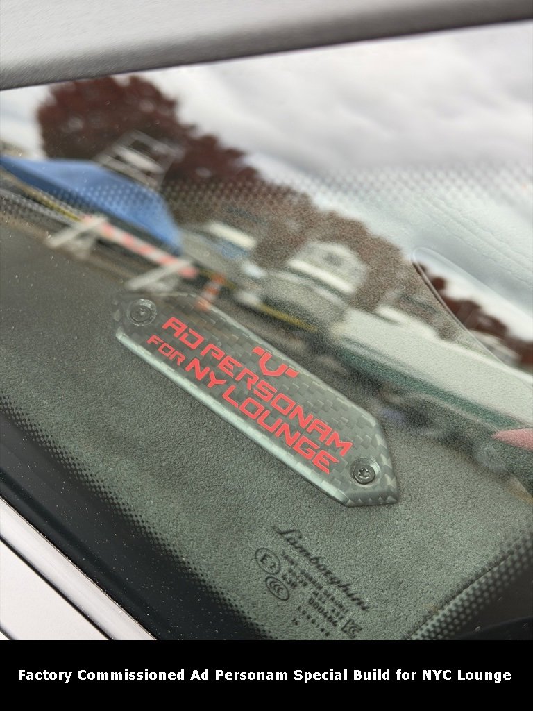 Used 2024 Lamborghini Revuelto image 32