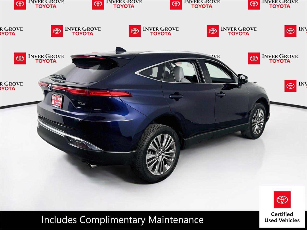 Certified 2024 Toyota Venza XLE AWD/4WD image 5