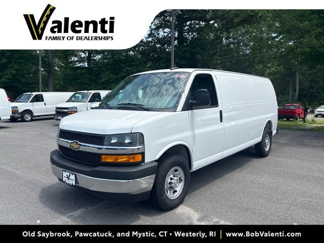 New 2026 Chevrolet Express 3500 Extended w/ Driver Convenience Package