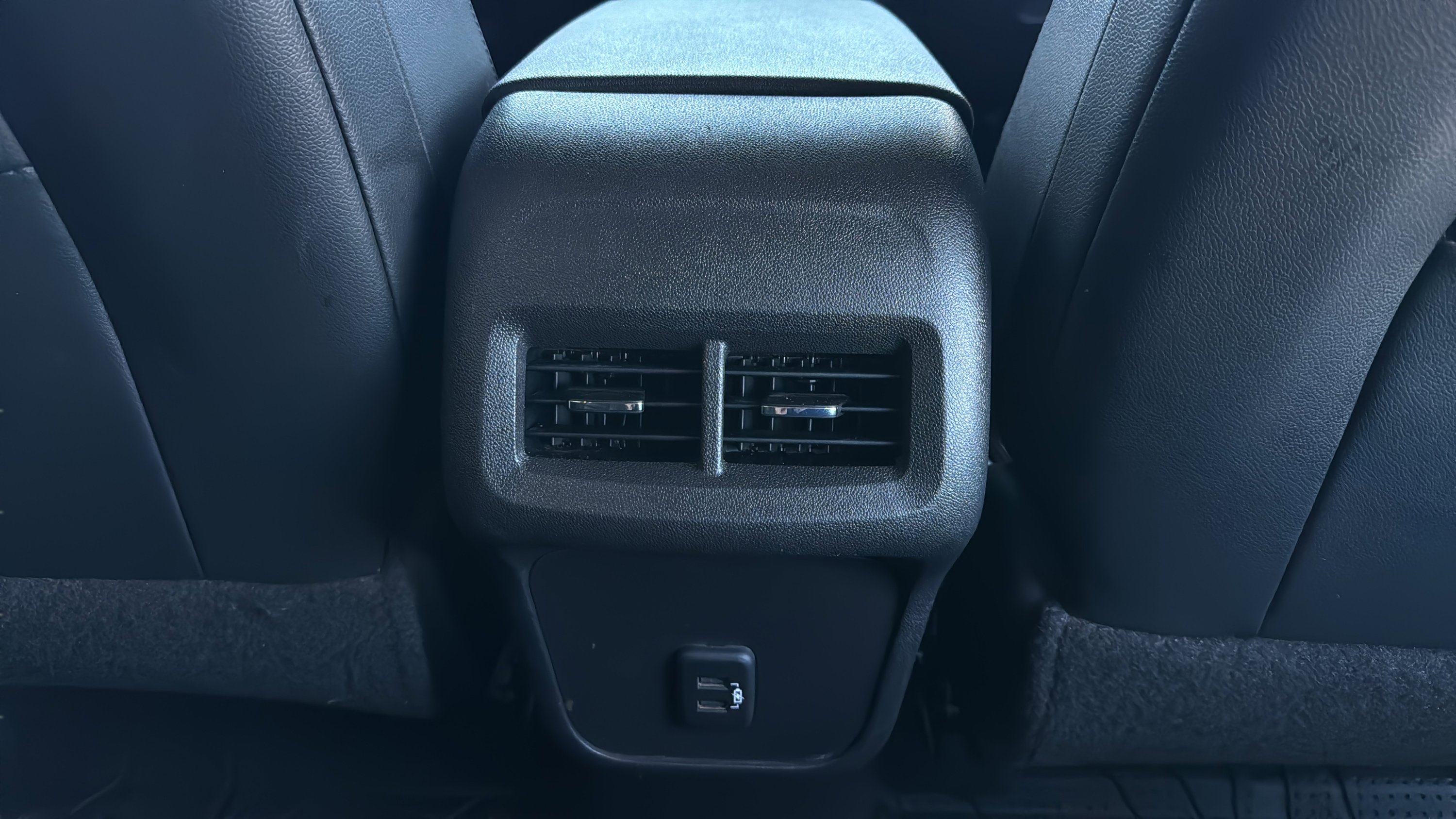 Used 2021 Chevrolet Equinox LT image 33