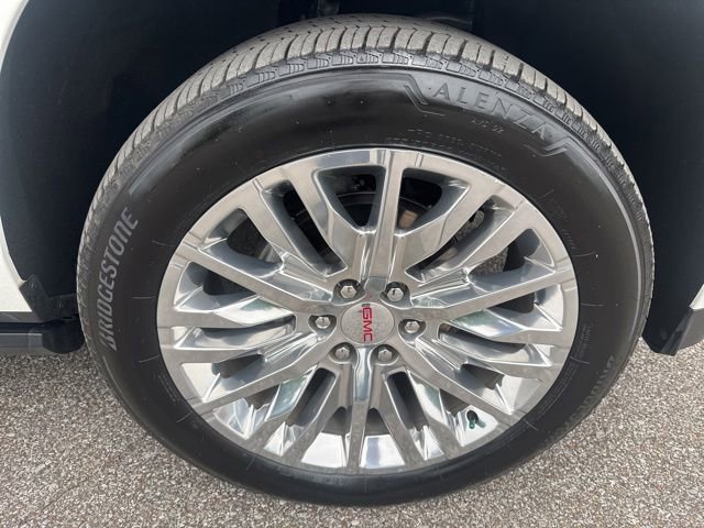 Used 2025 GMC Yukon XL Denali w/ Sun & Power Step Package AWD/4WD image 13