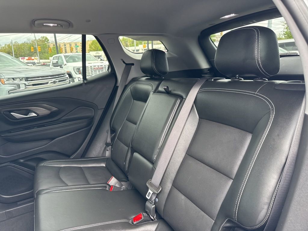 Used 2024 GMC Terrain SLT AWD/4WD image 27