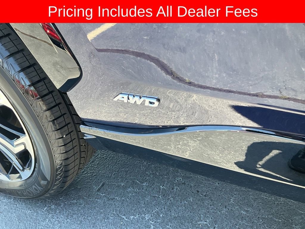 Used 2025 Toyota RAV4 XSE AWD/4WD image 23