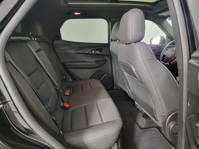 Used 2023 Chevrolet TrailBlazer RS w/ Sun and Liftgate Package FWD image 18