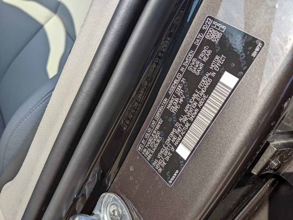 Certified 2024 Volvo XC90 B6 Plus w/ Protection Package image 30