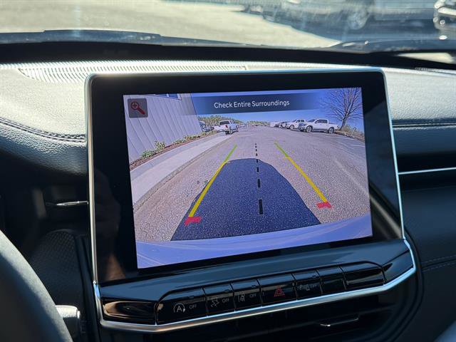 Used 2025 Jeep Compass Limited w/ High Altitude Package image 18