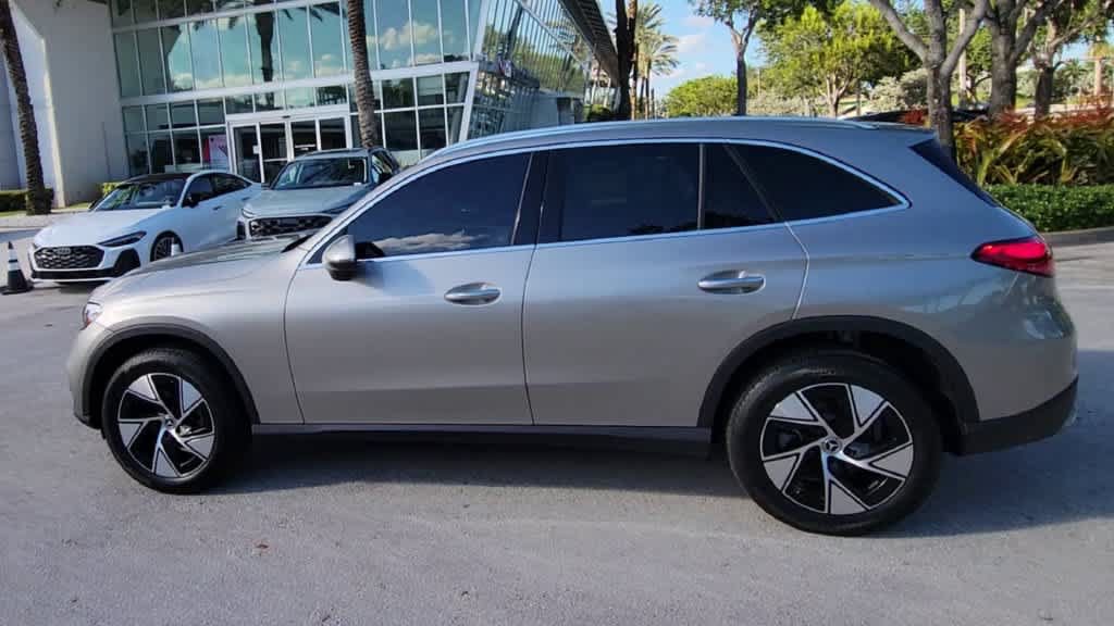 Used 2024 Mercedes-Benz GLC 300 4MATIC image 4