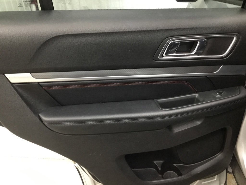 Used 2018 Ford Explorer Sport AWD/4WD image 31