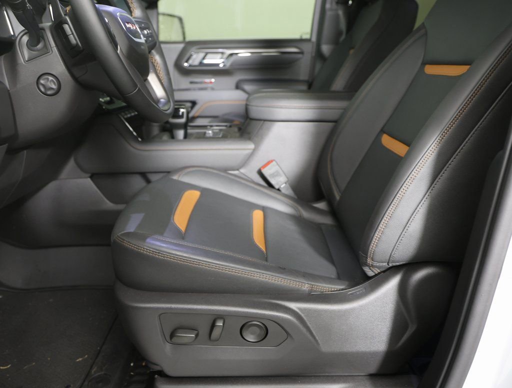 Certified 2025 GMC Sierra 1500 AT4 w/ AT4 Premium Package image 5