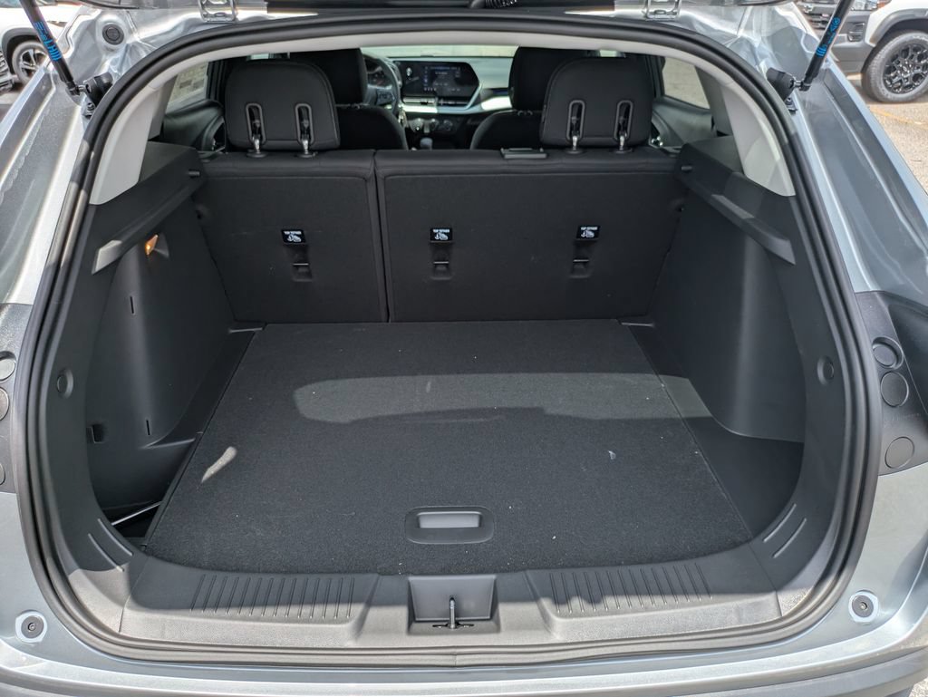 New 2026 Chevrolet Trax LT FWD image 13