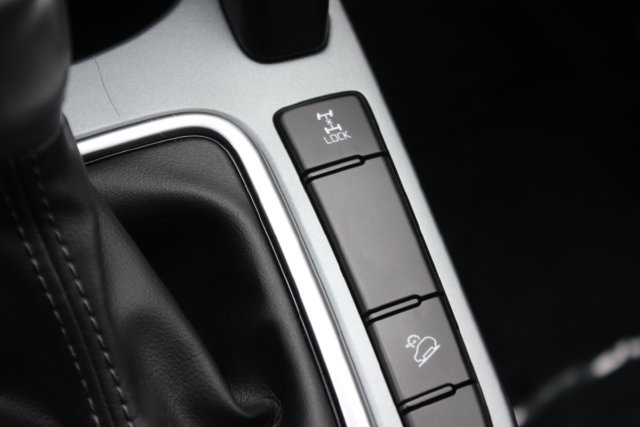 Used 2025 Kia Seltos LX AWD/4WD image 9